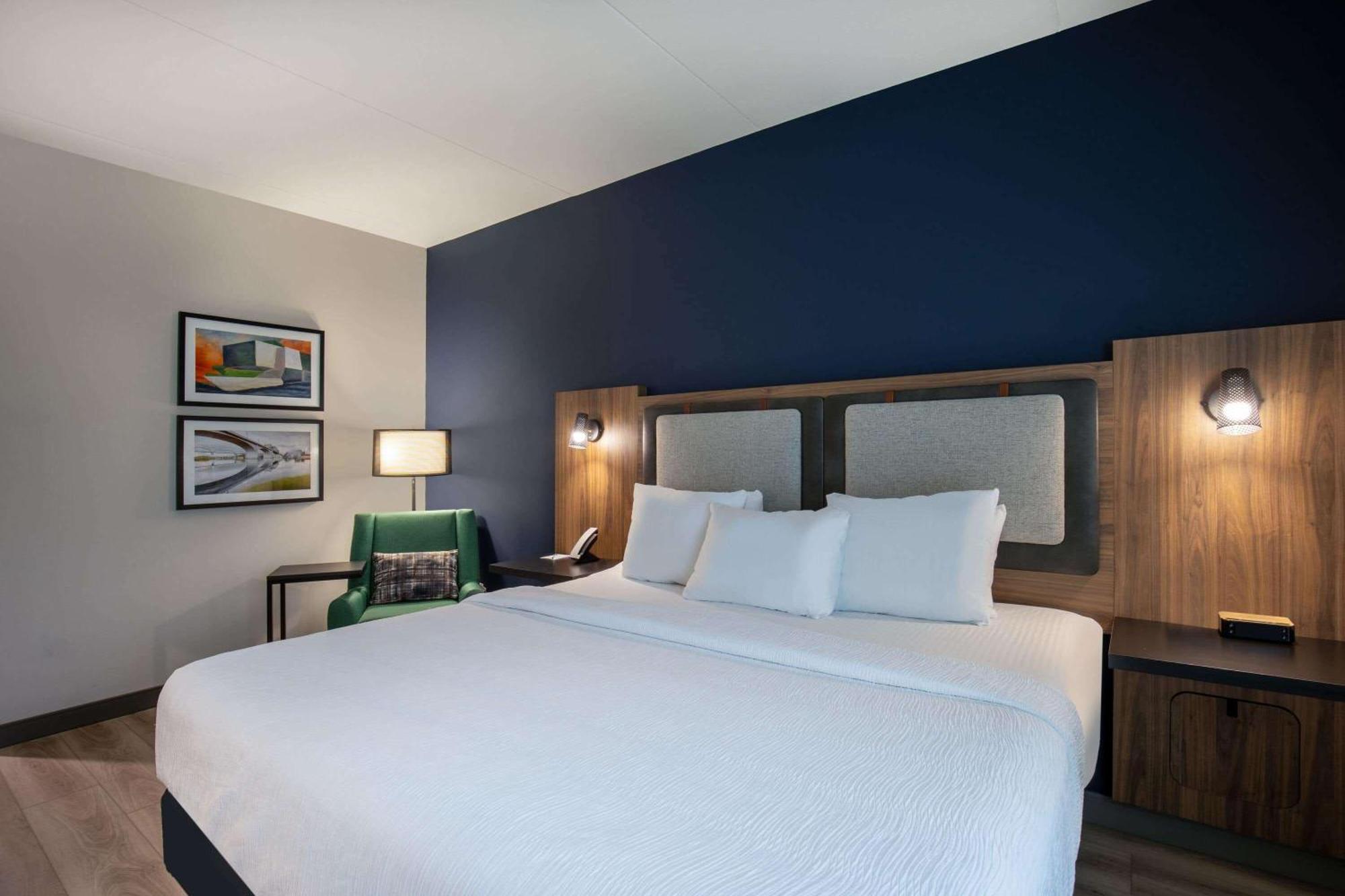 La Quinta Inn & Suites By Wyndham Chattanooga Downtown/South Екстер'єр фото