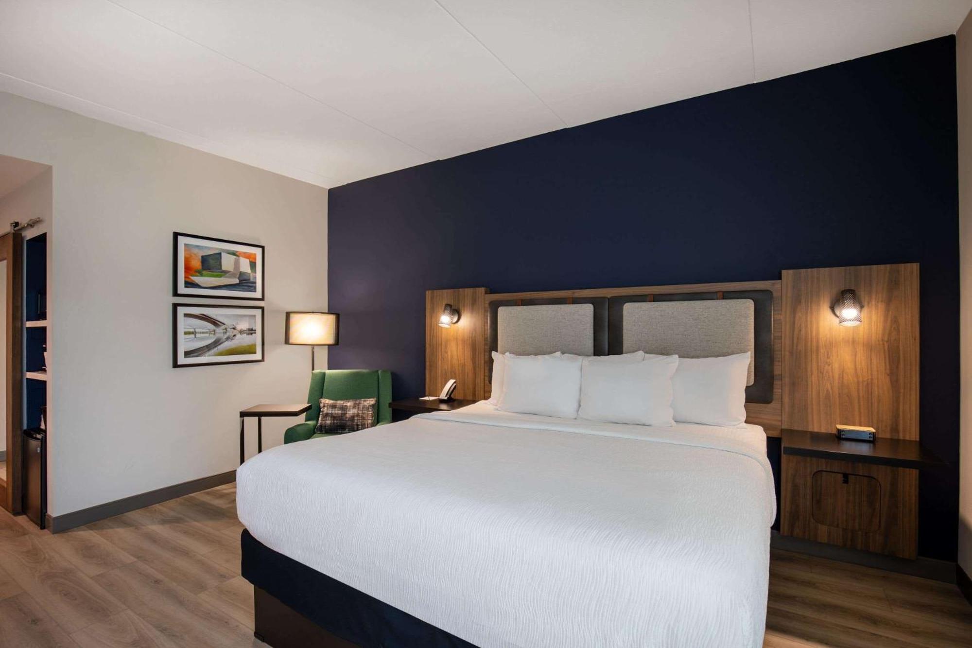 La Quinta Inn & Suites By Wyndham Chattanooga Downtown/South Екстер'єр фото